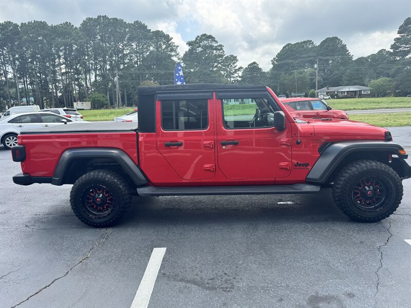 2020 Jeep Gladiator Sport S - Photo 6 - Hayes, VA 23072