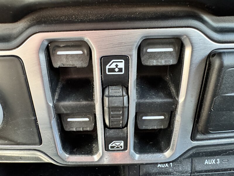 2020 Jeep Gladiator Sport S - Photo 22 - Hayes, VA 23072