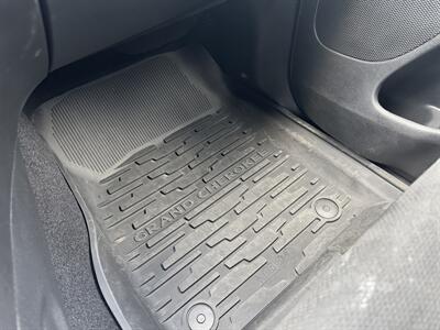 2021 Jeep Grand Cherokee Altitude 4x4   - Photo 12 - Hayes, VA 23072