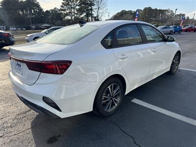 2024 Kia Forte LXS   - Photo 5 - Hayes, VA 23072