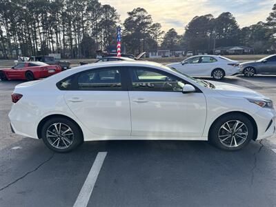 2024 Kia Forte LXS   - Photo 6 - Hayes, VA 23072