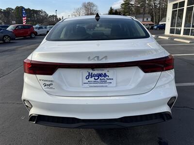 2024 Kia Forte LXS   - Photo 4 - Hayes, VA 23072