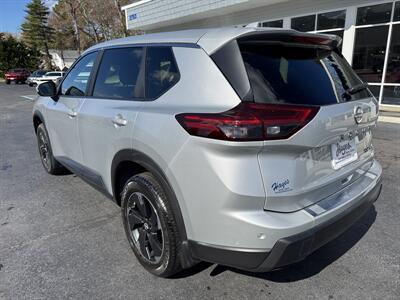 2024 Nissan Rogue SV   - Photo 3 - Hayes, VA 23072