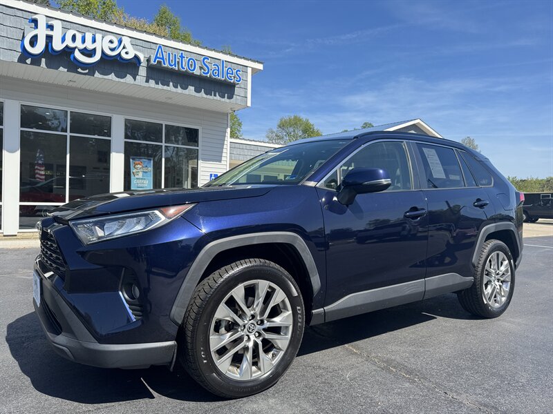 2021 Toyota RAV4 XLE Premium  
