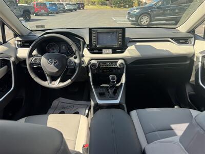2021 Toyota RAV4 XLE Premium   - Photo 9 - Hayes, VA 23072