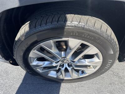 2021 Toyota RAV4 XLE Premium   - Photo 8 - Hayes, VA 23072