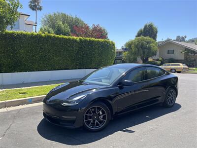 2021 Tesla Model 3 Standard Range Plus   - Photo 2 - Studio City, CA 91604