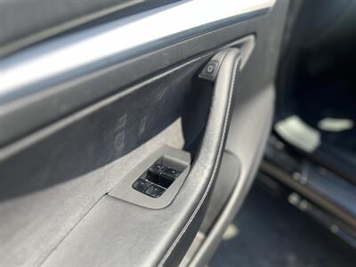 2021 Tesla Model 3 Standard Range Plus   - Photo 42 - Studio City, CA 91604
