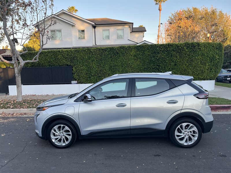 2023 Chevrolet Bolt EUV LT photo 5