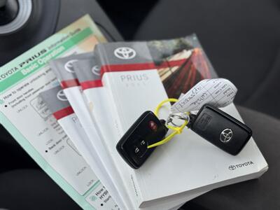 2011 Toyota Prius Three   - Photo 73 - Studio City, CA 91604