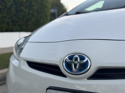 2011 Toyota Prius Three   - Photo 8 - Studio City, CA 91604