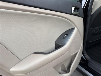 2014 Kia Optima Hybrid LX   - Photo 32 - Studio City, CA 91604