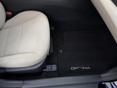 2014 Kia Optima Hybrid LX   - Photo 47 - Studio City, CA 91604