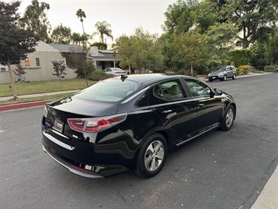 2014 Kia Optima Hybrid LX   - Photo 17 - Studio City, CA 91604