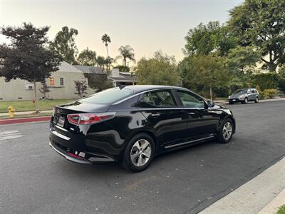 2014 Kia Optima Hybrid LX   - Photo 18 - Studio City, CA 91604