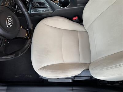 2014 Kia Optima Hybrid LX   - Photo 26 - Studio City, CA 91604