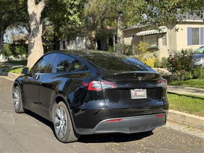 2023 Tesla Model Y Long Range   - Photo 24 - Studio City, CA 91604