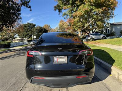 2023 Tesla Model Y Long Range   - Photo 42 - Studio City, CA 91604