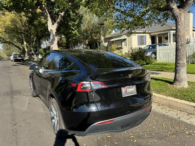 2023 Tesla Model Y Long Range   - Photo 10 - Studio City, CA 91604
