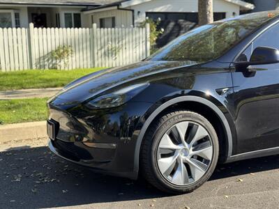 2023 Tesla Model Y Long Range   - Photo 23 - Studio City, CA 91604