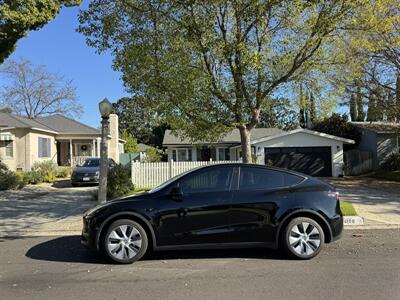 2023 Tesla Model Y Long Range   - Photo 8 - Studio City, CA 91604