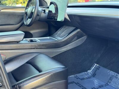 2023 Tesla Model Y Long Range   - Photo 10 - Studio City, CA 91604
