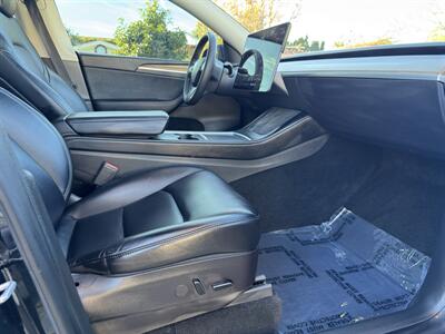 2023 Tesla Model Y Long Range   - Photo 9 - Studio City, CA 91604