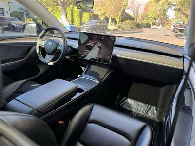 2023 Tesla Model Y Long Range   - Photo 56 - Studio City, CA 91604