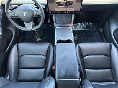 2023 Tesla Model Y Long Range   - Photo 17 - Studio City, CA 91604