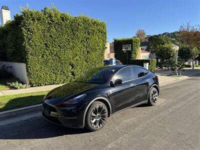 2023 Tesla Model Y Long Range   - Photo 3 - Studio City, CA 91604