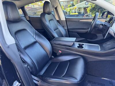 2023 Tesla Model Y Long Range   - Photo 12 - Studio City, CA 91604