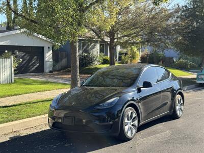 2023 Tesla Model Y Long Range   - Photo 14 - Studio City, CA 91604