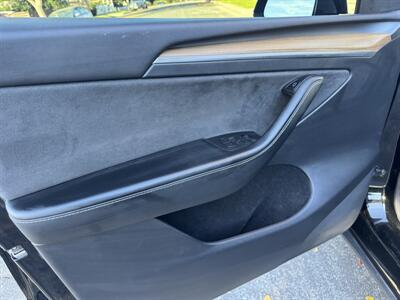 2023 Tesla Model Y Long Range   - Photo 27 - Studio City, CA 91604