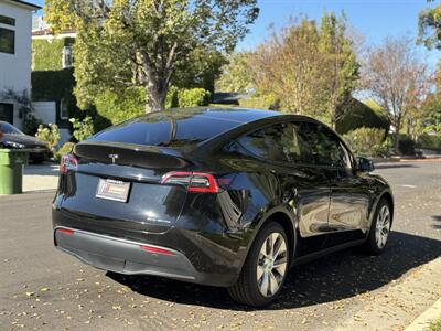 2023 Tesla Model Y Long Range   - Photo 27 - Studio City, CA 91604