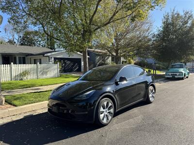 2023 Tesla Model Y Long Range   - Photo 3 - Studio City, CA 91604