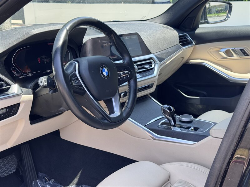 2022 BMW 3 Series 330i - Photo 26