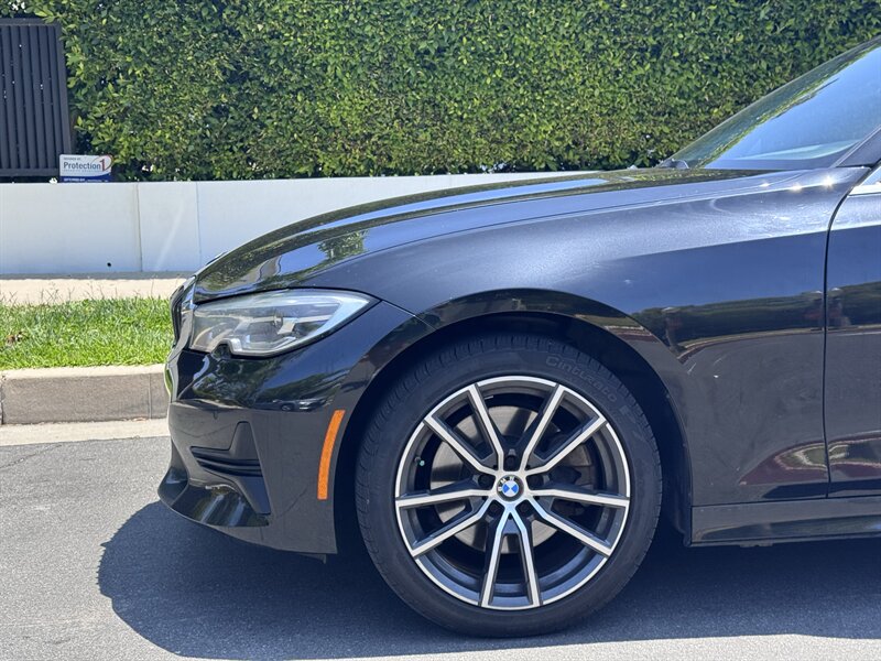 2022 BMW 3 Series 330i - Photo 6
