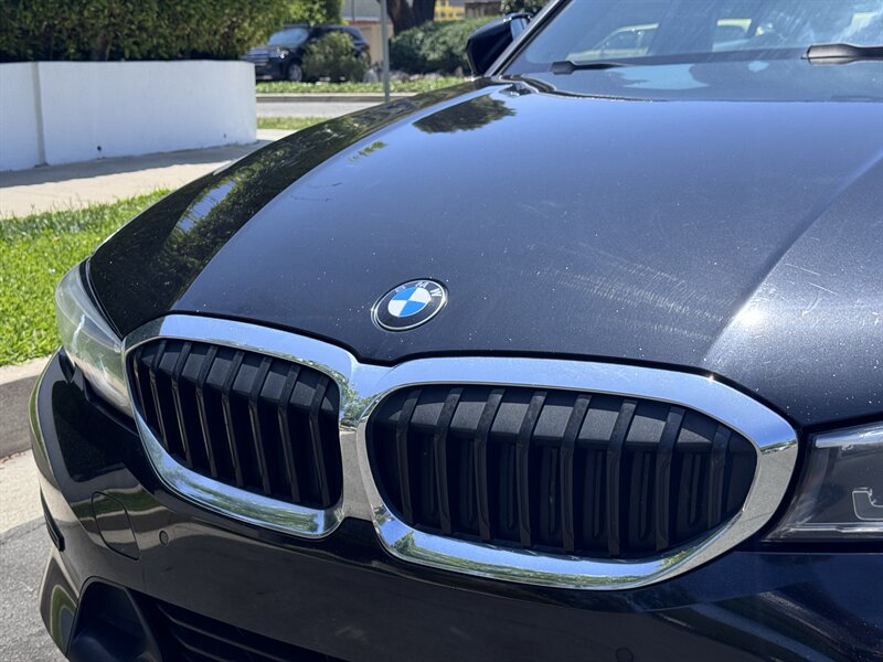 2022 BMW 3 Series 330i - Photo 5