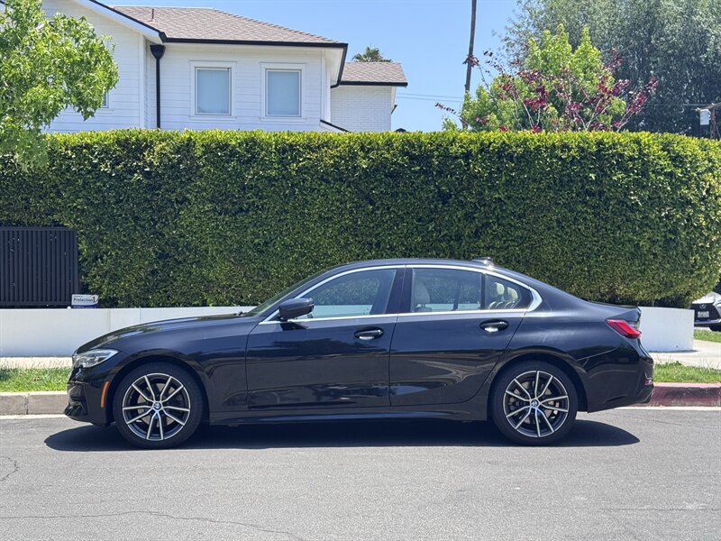 2022 BMW 3 Series 330i - Photo 11