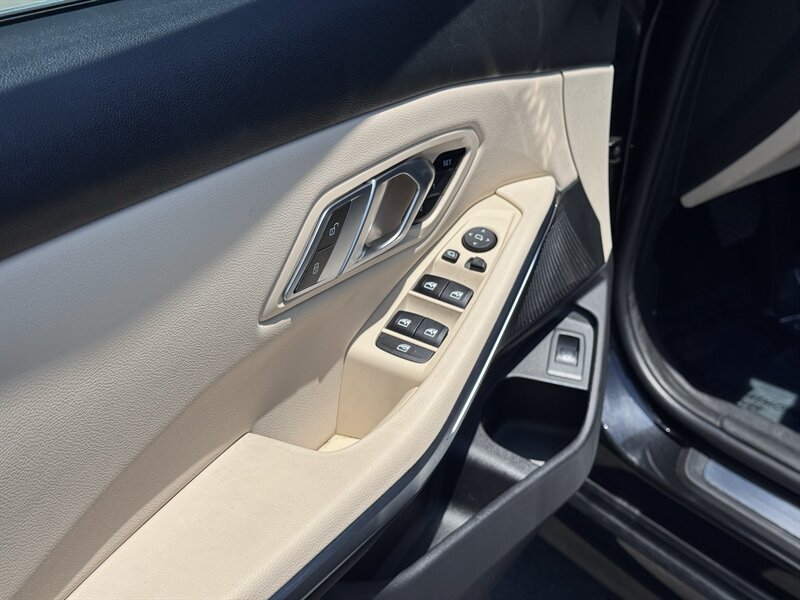 2022 BMW 3 Series 330i - Photo 45