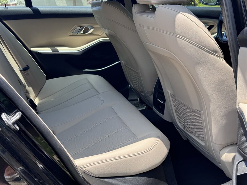 2022 BMW 3 Series 330i - Photo 48