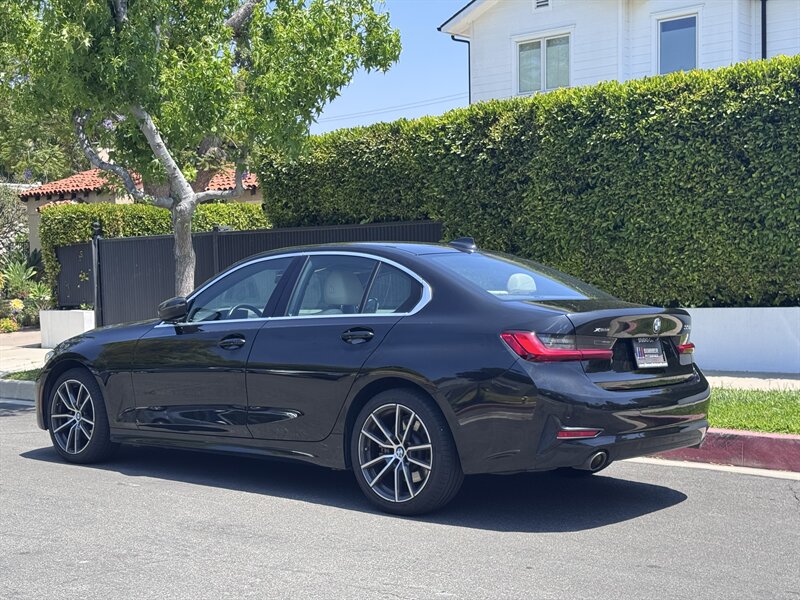 2022 BMW 3 Series 330i - Photo 10