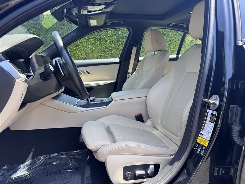 2022 BMW 3 Series 330i - Photo 23
