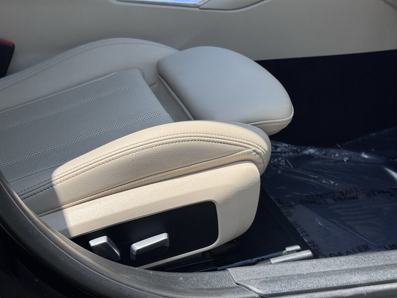 2022 BMW 3 Series 330i - Photo 54