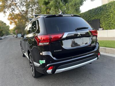2018 Mitsubishi Outlander PHEV GT   - Photo 16 - Studio City, CA 91604