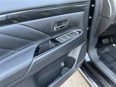 2018 Mitsubishi Outlander PHEV GT   - Photo 25 - Studio City, CA 91604