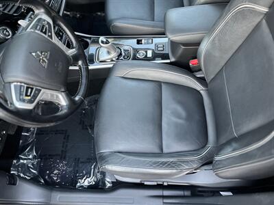 2018 Mitsubishi Outlander PHEV GT   - Photo 29 - Studio City, CA 91604