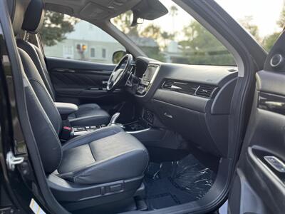 2018 Mitsubishi Outlander PHEV GT   - Photo 51 - Studio City, CA 91604