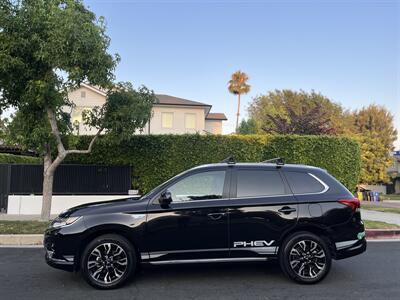 2018 Mitsubishi Outlander PHEV GT   - Photo 13 - Studio City, CA 91604