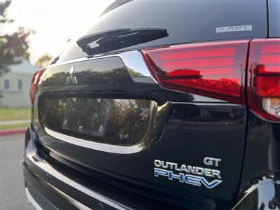 2018 Mitsubishi Outlander PHEV GT   - Photo 20 - Studio City, CA 91604